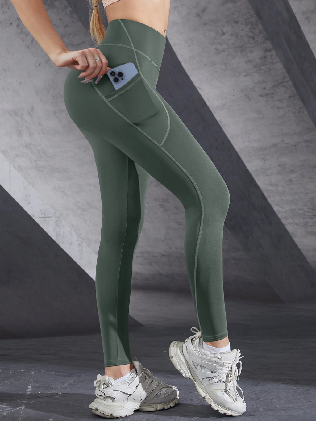 High-Rise Push Up Leggings with Pockets⁠